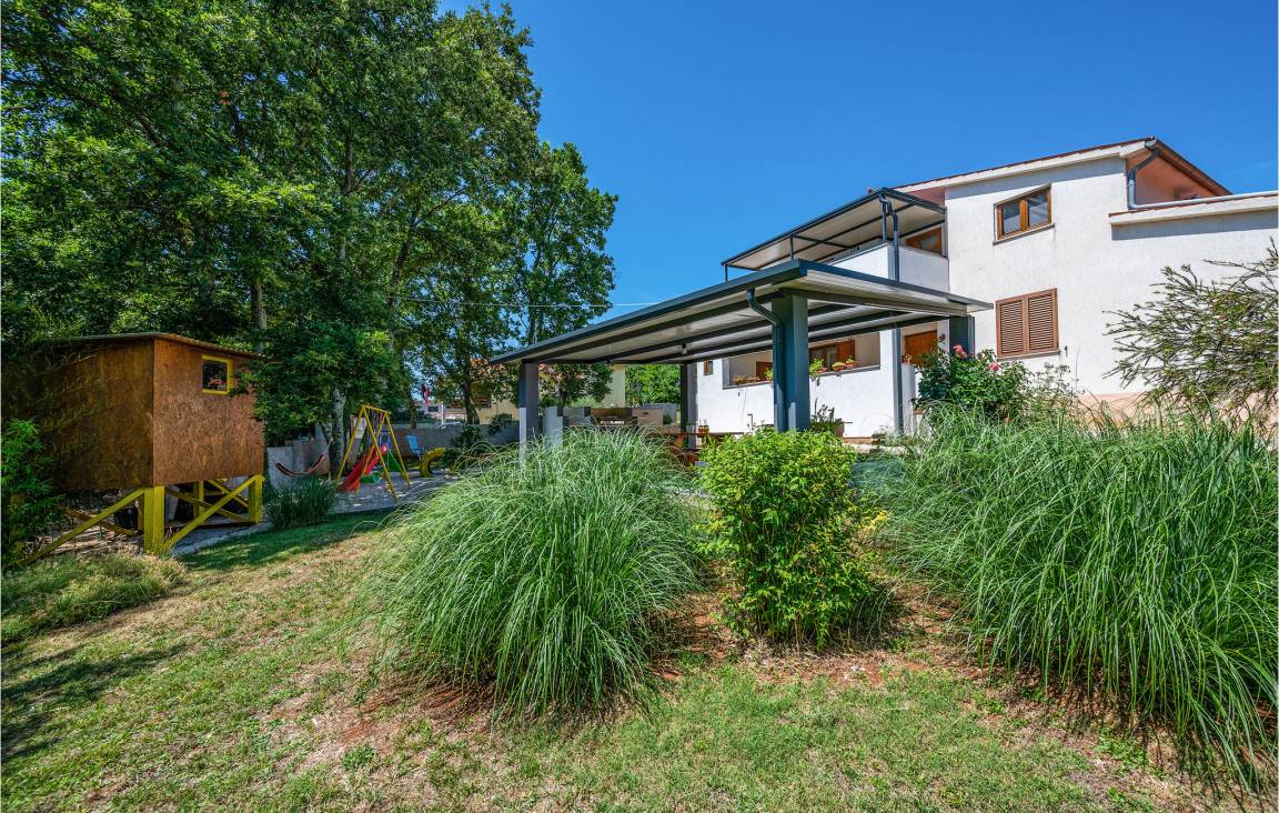 90 M² Apartment ∙ 3 Bedrooms ∙ 5 Guests - Bale