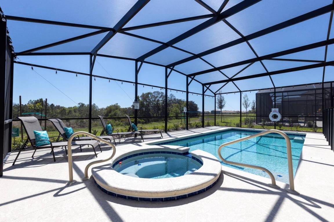 328 M² House ∙ 7 Bedrooms ∙ 16 Guests