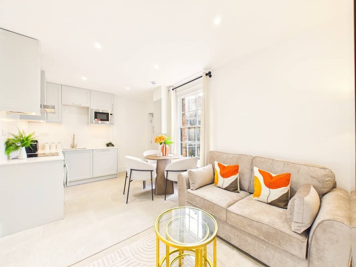 55 M² Apartment ∙ 1 Bedroom ∙ 3 Guests - Cheltenham