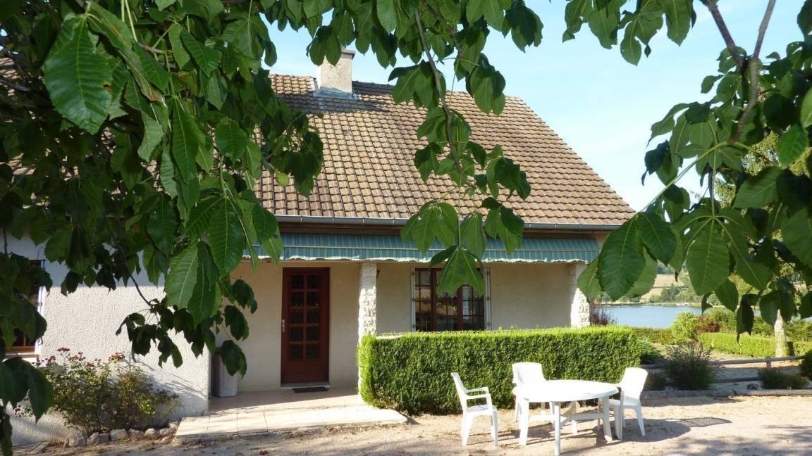 93 m&sup2; G&icirc;te 3 Schlafzimmer 6 G&auml;ste