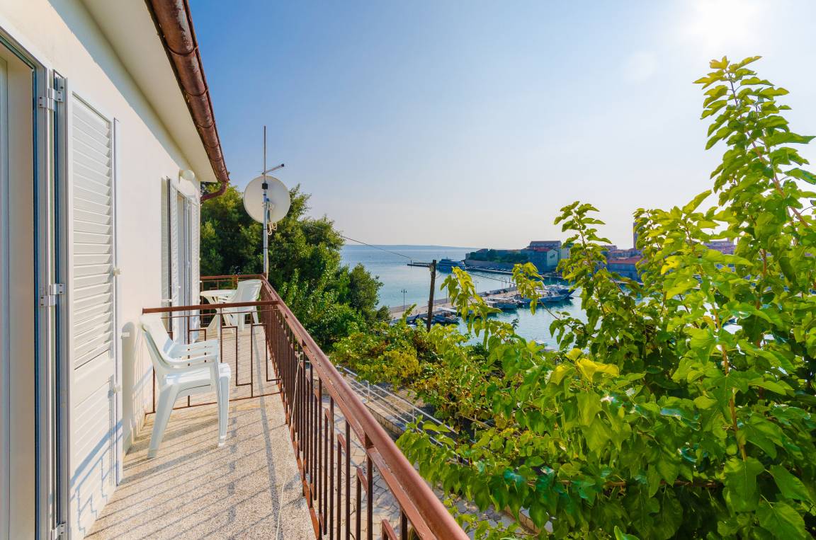 65 M² Apartment ∙ 2 Bedrooms ∙ 4 Guests - Rab
