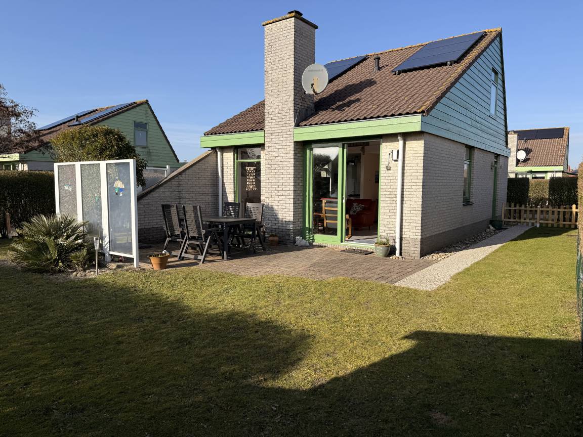 Bungalow ∙ 2 Bedrooms ∙ 4 Guests - Texel