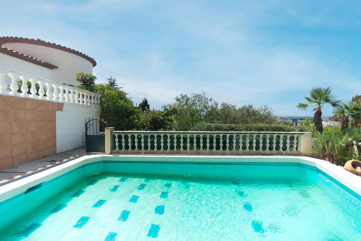 140 M² Villa ∙ 3 Habitaciones ∙ 8 Huéspedes - Roses