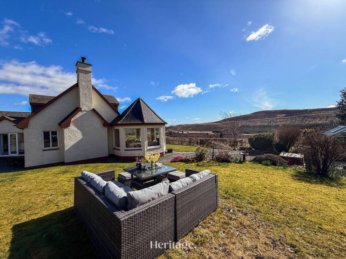 Apartment ∙ 3 Bedrooms ∙ 6 Guests - Glamis Castle