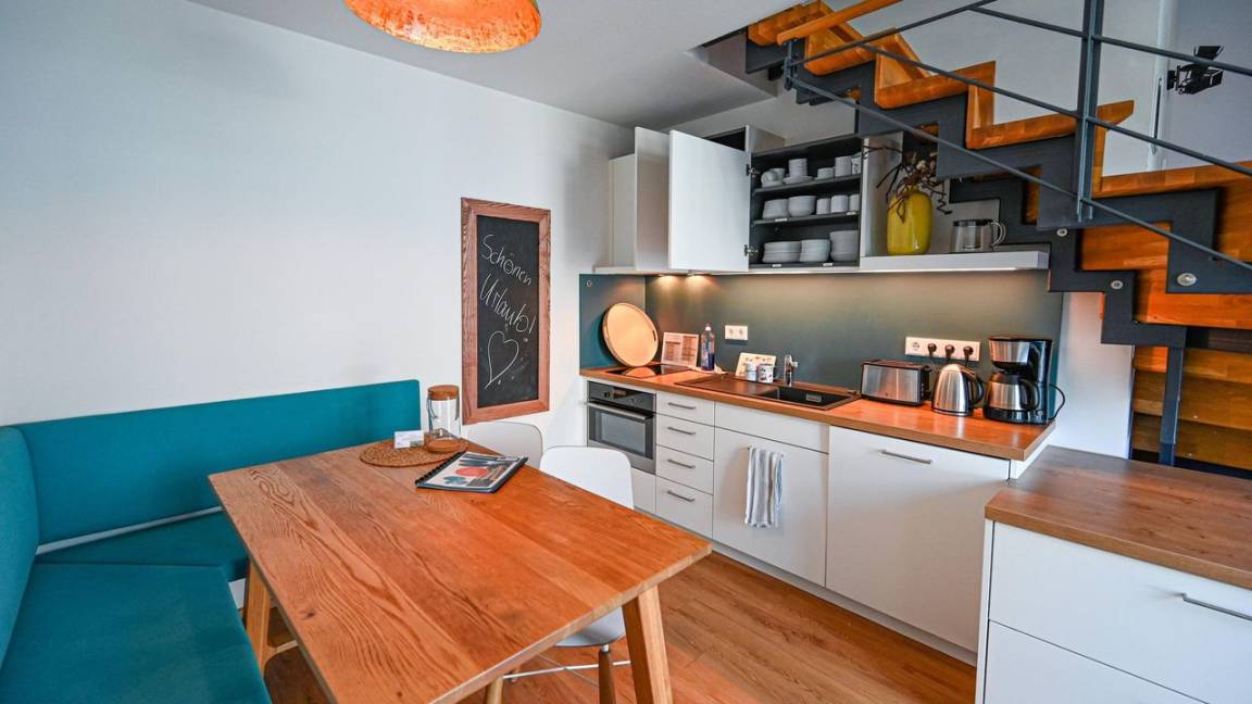 85 M² Ferienwohnung ∙ 3 Schlafzimmer ∙ 8 Gäste - Friedrichshafen