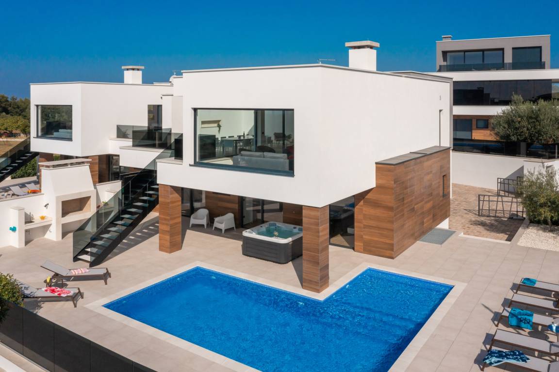 300 M² Villa ∙ 6 Slaapkamers ∙ 13 Gasten - Fažana