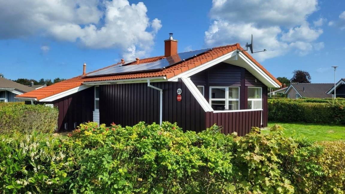 62 m² Ferienhaus ∙ 2 Schlafzimmer ∙ 4 Gäste – Bild 1