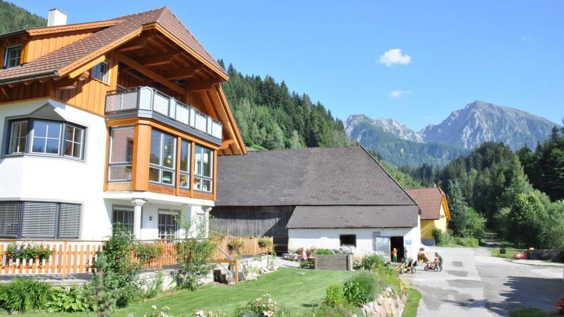 160 M² Ferienwohnung ∙ 4 Schlafzimmer ∙ 6 Gäste - Windischgarsten