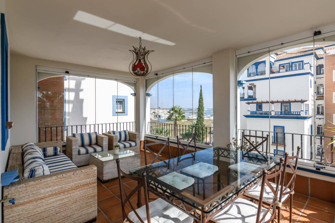 75 M² Apartamento ∙ 2 Habitaciones ∙ 5 Huéspedes - Islantilla