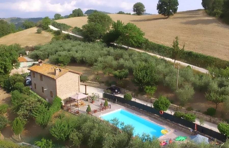 120 M² Farmhouse ∙ 1 Bedroom ∙ 8 Guests - Assisi