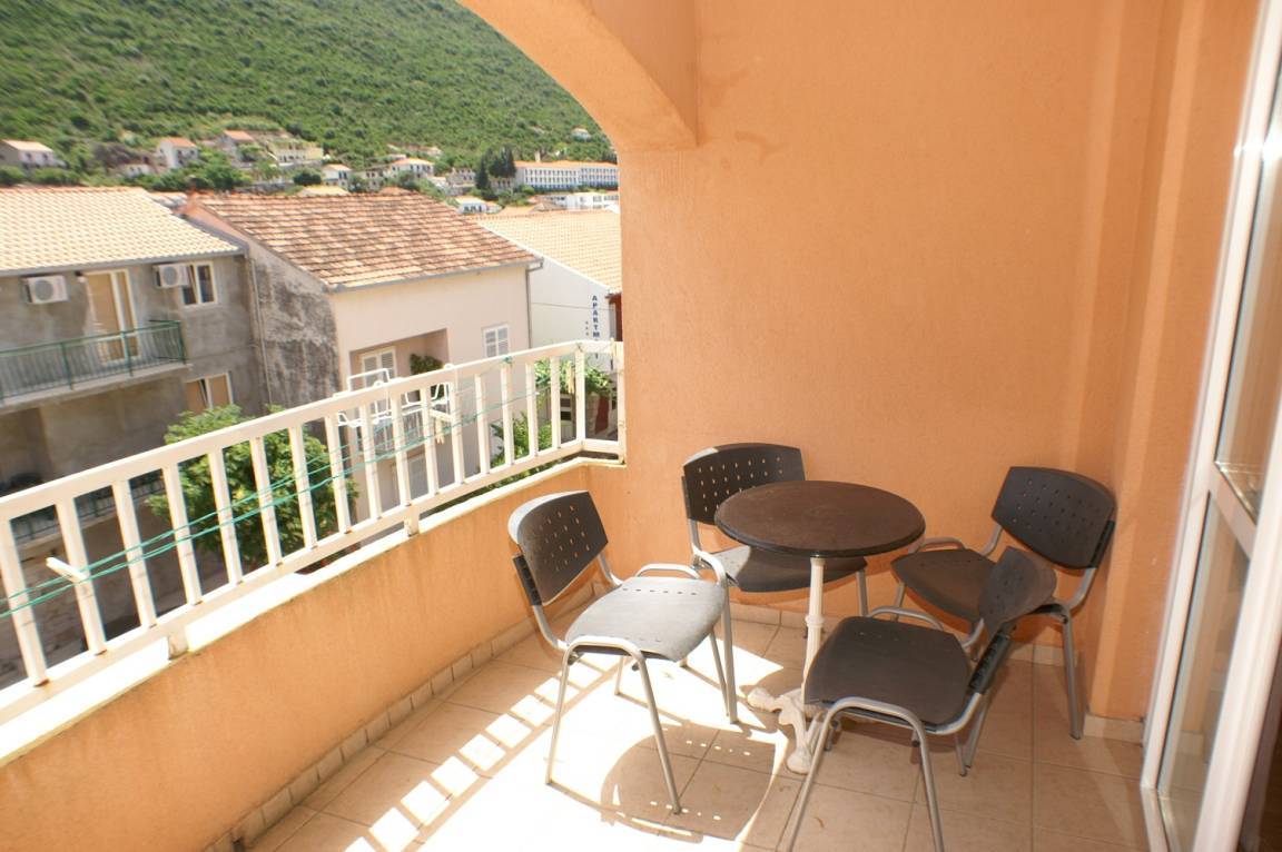 38 M² Apartament ∙ 1 Sypialnia ∙ 5 Gości - Trpanj