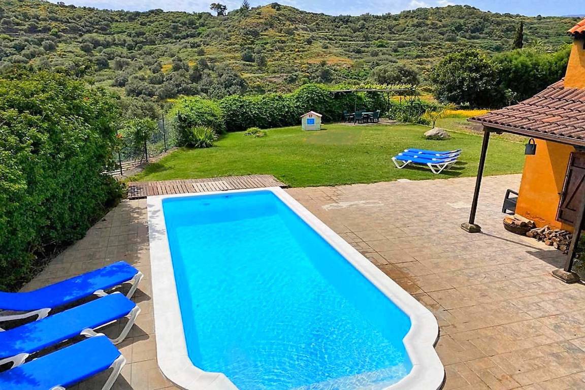 142 M² Casa Rural ∙ 3 Habitaciones ∙ 6 Huéspedes - Canarias