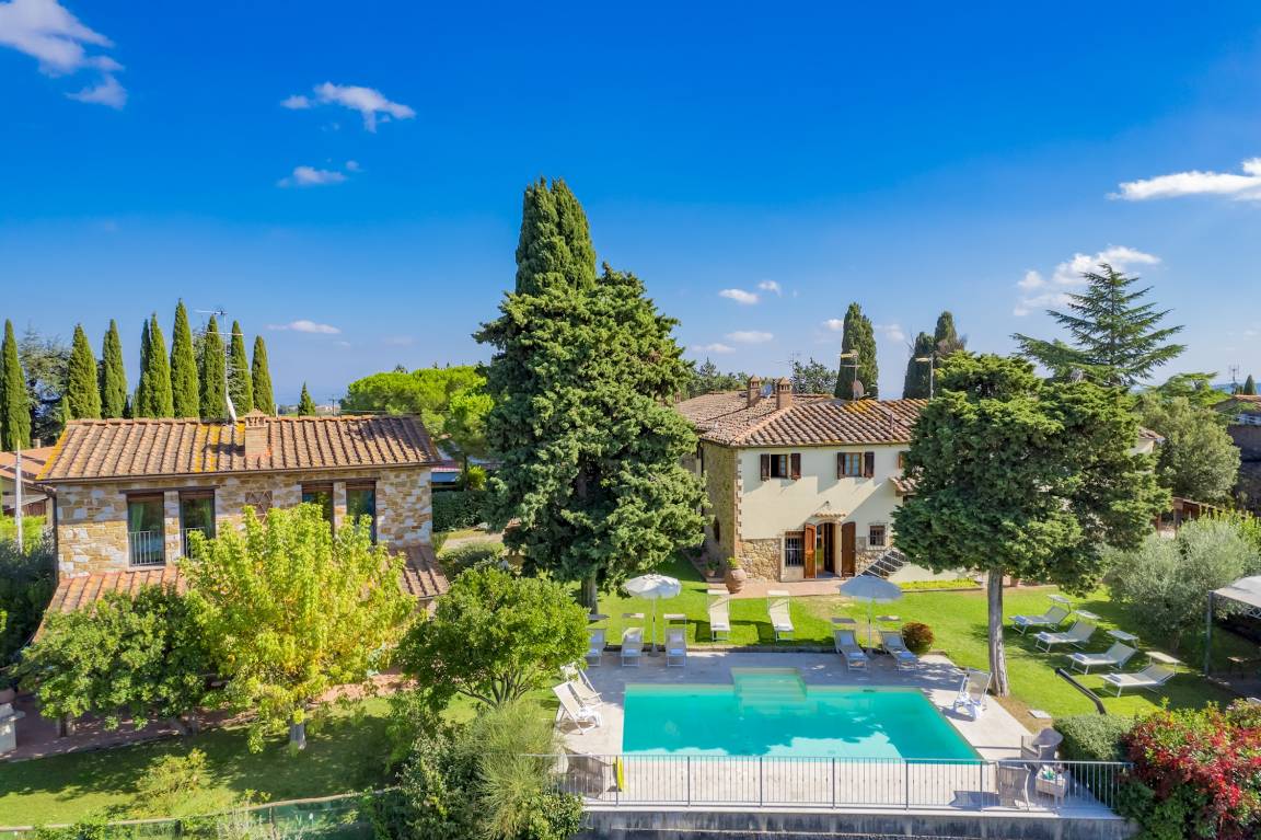 435 M² Villa ∙ 8 Bedrooms ∙ 16 Guests - Certaldo