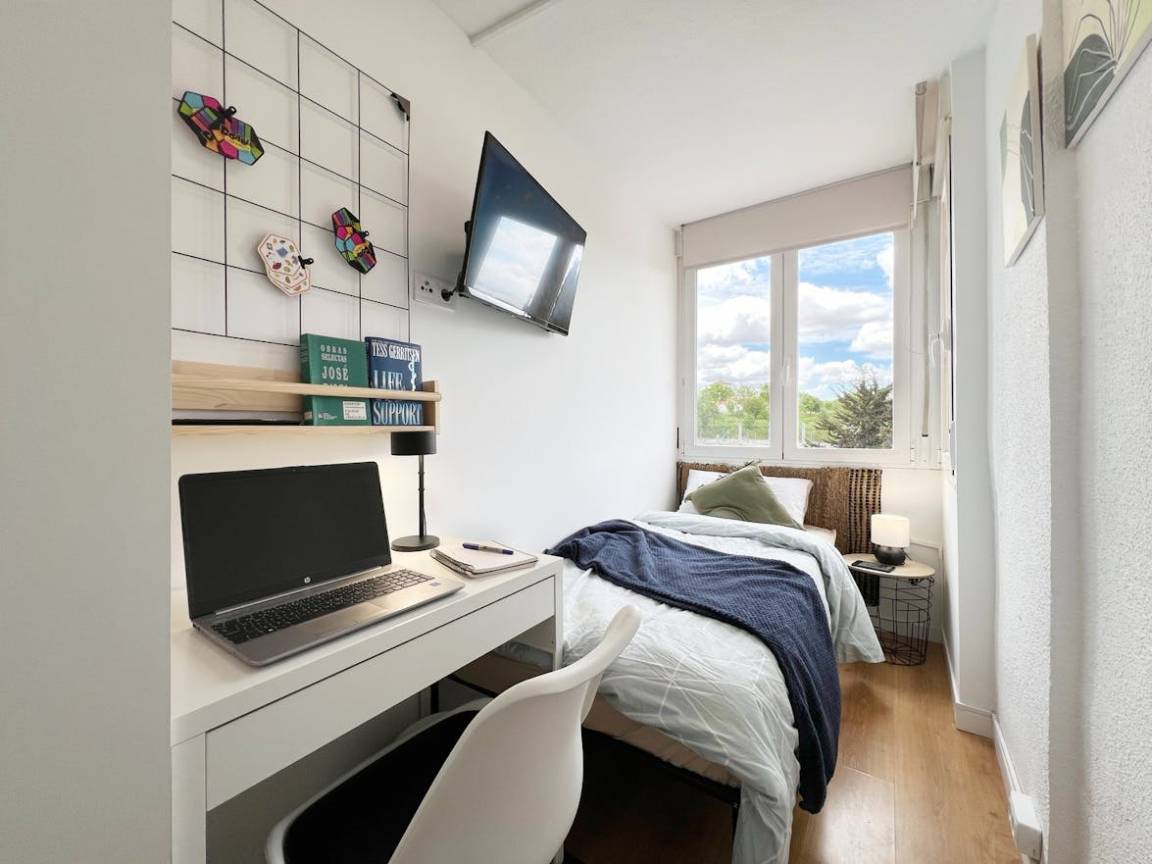 65 M² Habitación Privada ∙ 1 Habitación ∙ 1 Huésped - Móstoles
