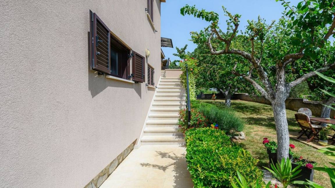 88 M² Casa ∙ 1 Habitación ∙ 3 Huéspedes - Funtana