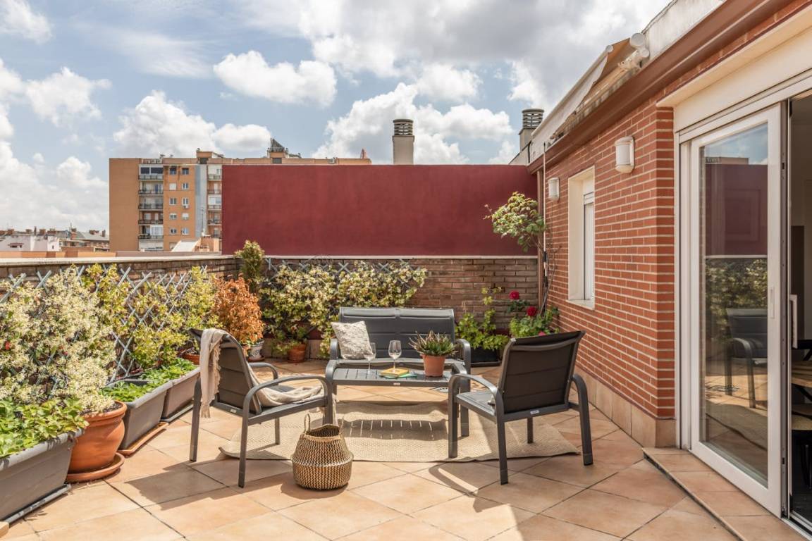 95 M² Apartamento ∙ 2 Habitaciones ∙ 4 Huéspedes - Alcobendas