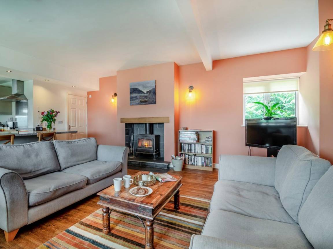 House ∙ 2 Bedrooms ∙ 4 Guests - Builth Wells