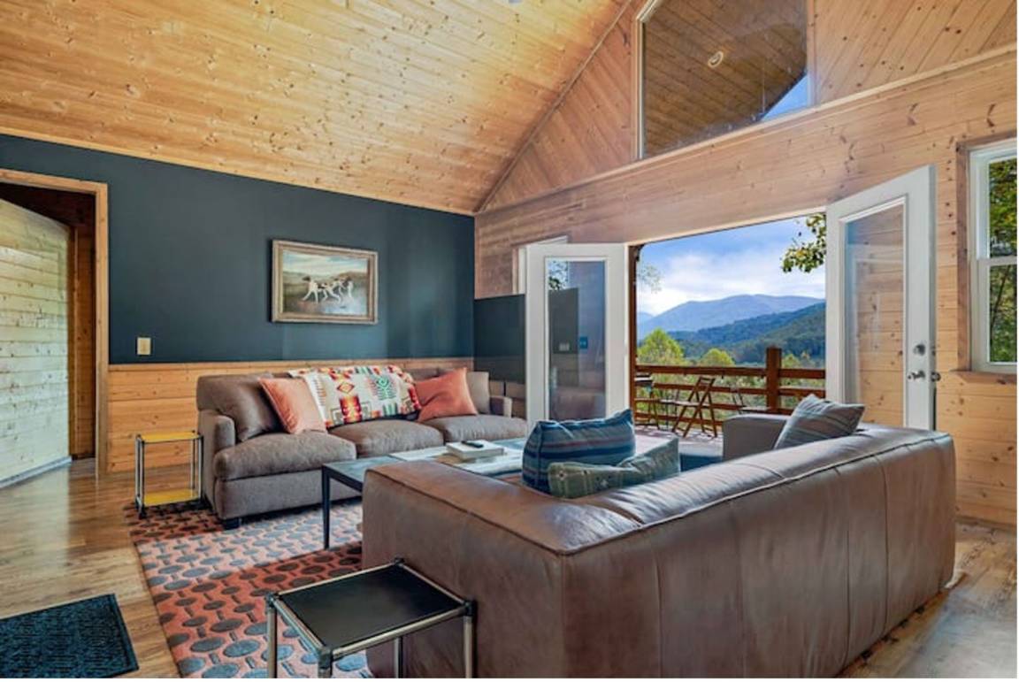 177 M² House ∙ 2 Bedrooms ∙ 4 Guests - Maggie Valley, NC