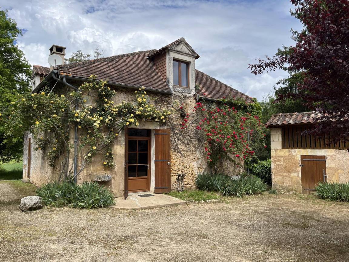 110 M² Cottage ∙ 3 Bedrooms ∙ 7 Guests - Dordogne