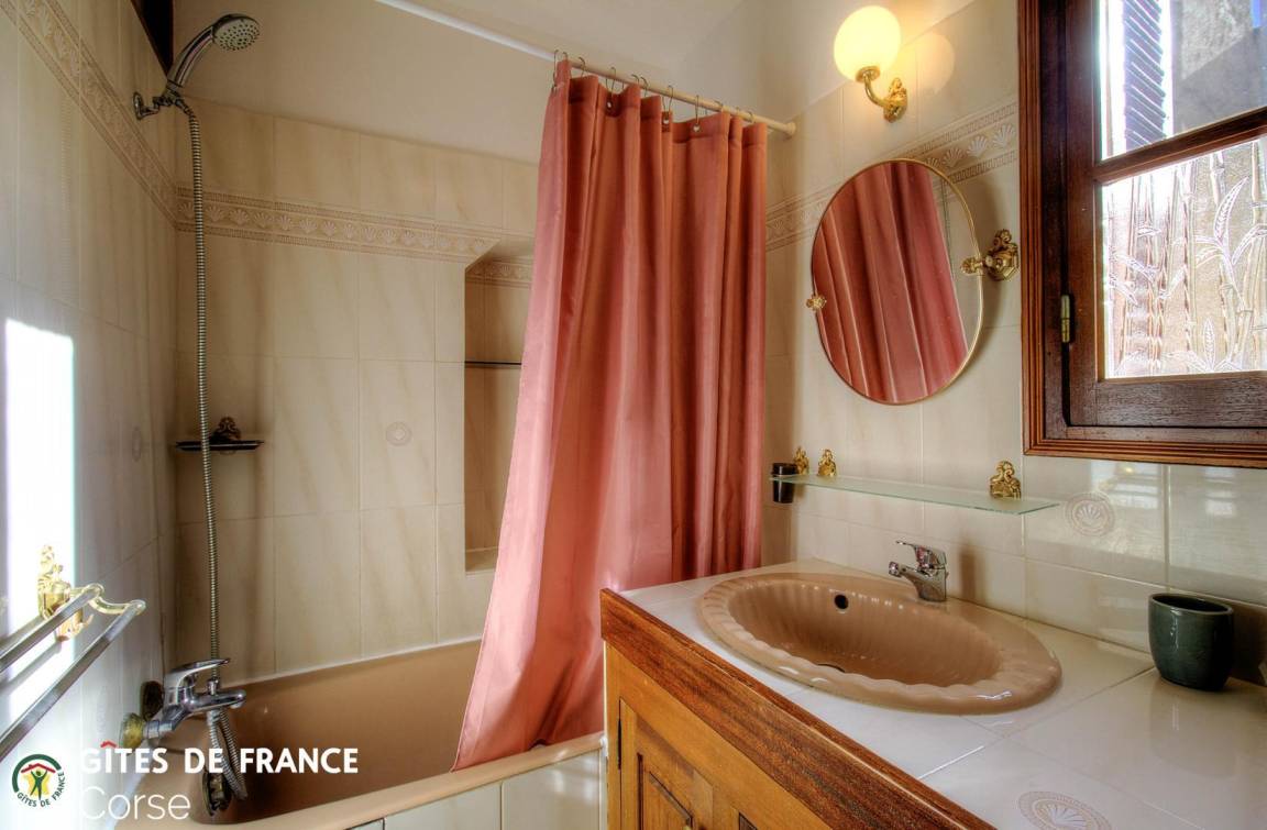 100 m² Gîte ∙ 2 Schlafzimmer ∙ 4 Gäste – Bild 25