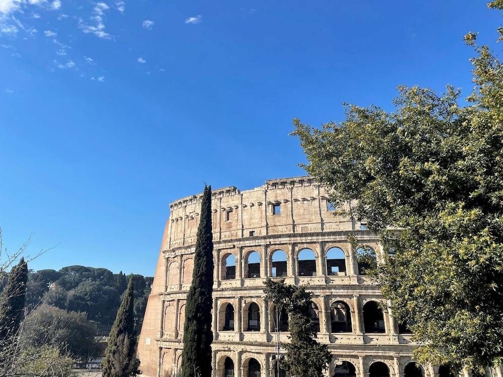 Appartamento a Rione I Monti, Colosseo nelle vicinanze