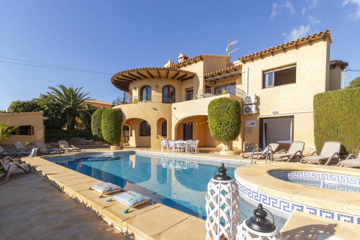 320 M² Villa ∙ 7 Habitaciones ∙ 16 Huéspedes - Calpe