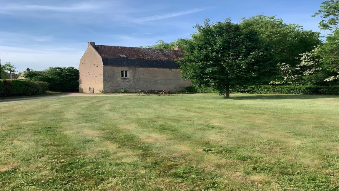 130 M² House ∙ 4 Bedrooms ∙ 9 Guests - Avallon
