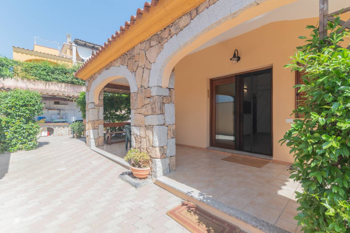 80 M² Apartamento ∙ 2 Habitaciones ∙ 6 Huéspedes - San Teodoro