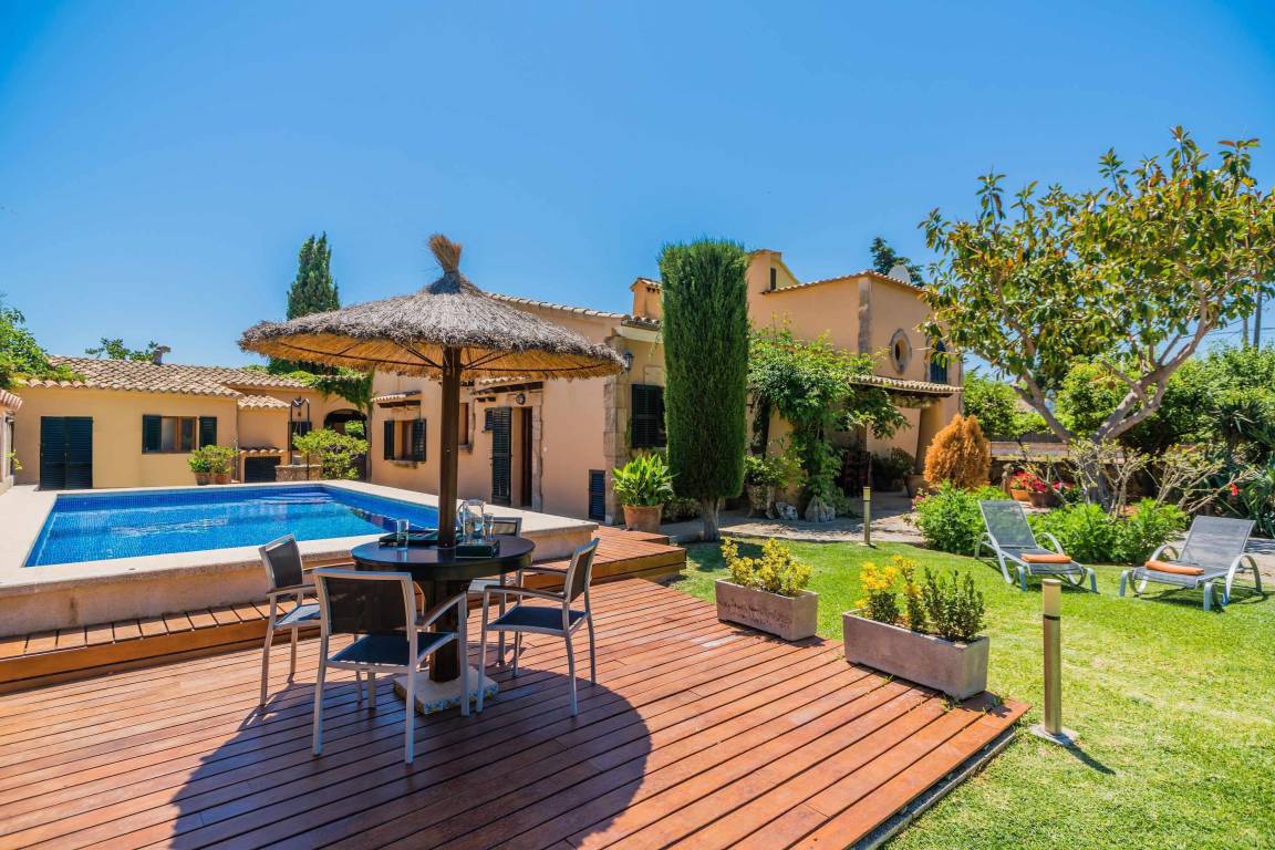 230 M² Ferienhaus ∙ 4 Schlafzimmer ∙ 8 Gäste - Pollença