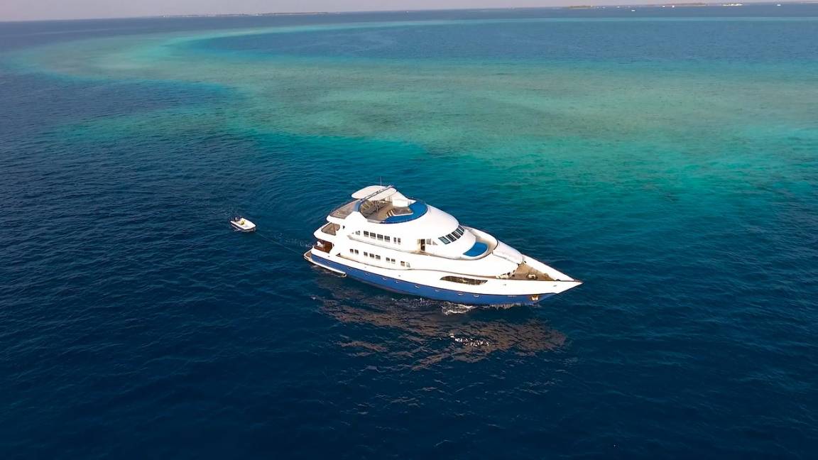 34 M² Casa Flotante ∙ 9 Habitaciones ∙ 18 Huéspedes - Maldivas