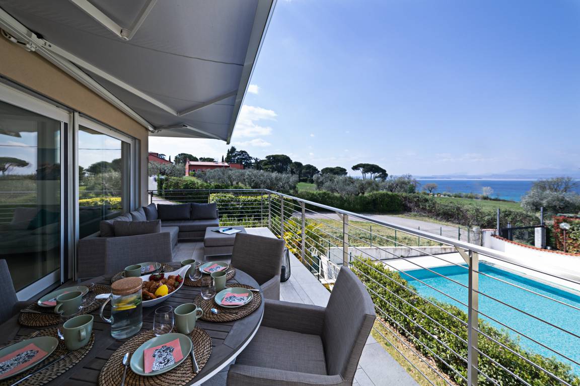 115 M² Villa ∙ 3 Bedrooms ∙ 6 Guests - Lazise, Italien