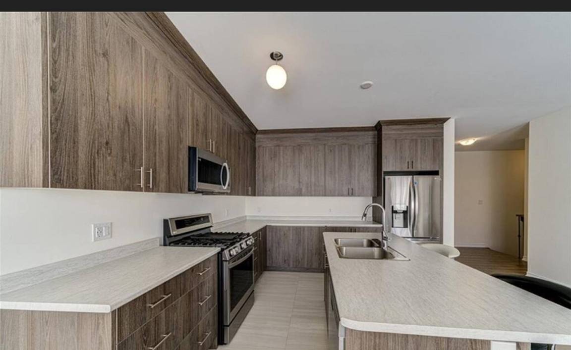 135 M² Talo ∙ 3 Makuuhuonetta ∙ 6 Vierasta - Collingwood