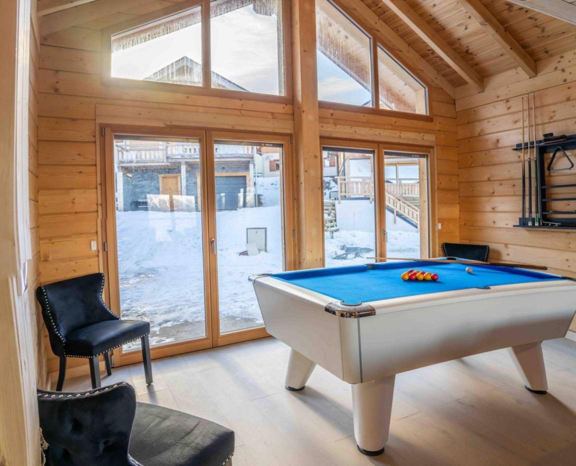130 m² Chalet ∙ 5 Schlafzimmer ∙ 16 Gäste – Bild 3