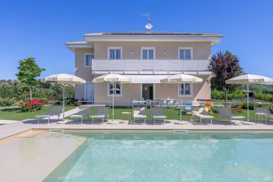 260 M² Villa Vacanza ∙ 7 Camere Da Letto ∙ 14 Ospiti - Macerata