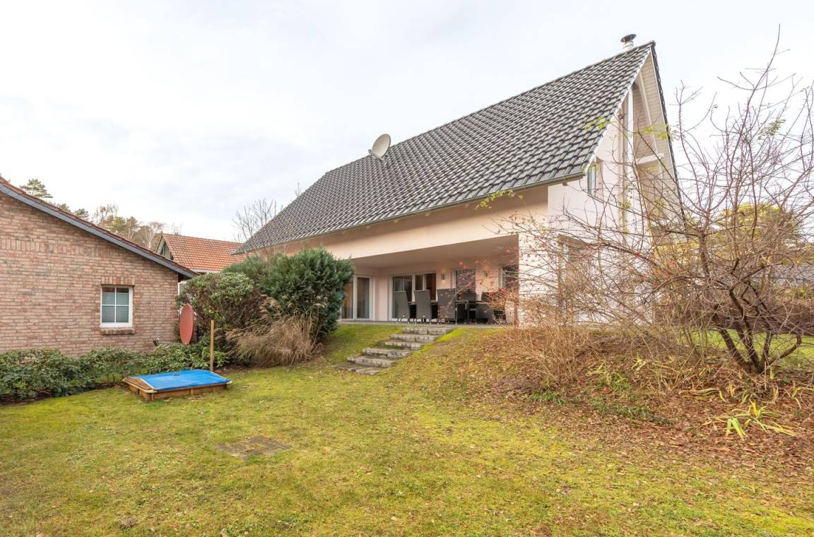 126 M² Ferienhaus ∙ 4 Schlafzimmer ∙ 8 Gäste - Malchow