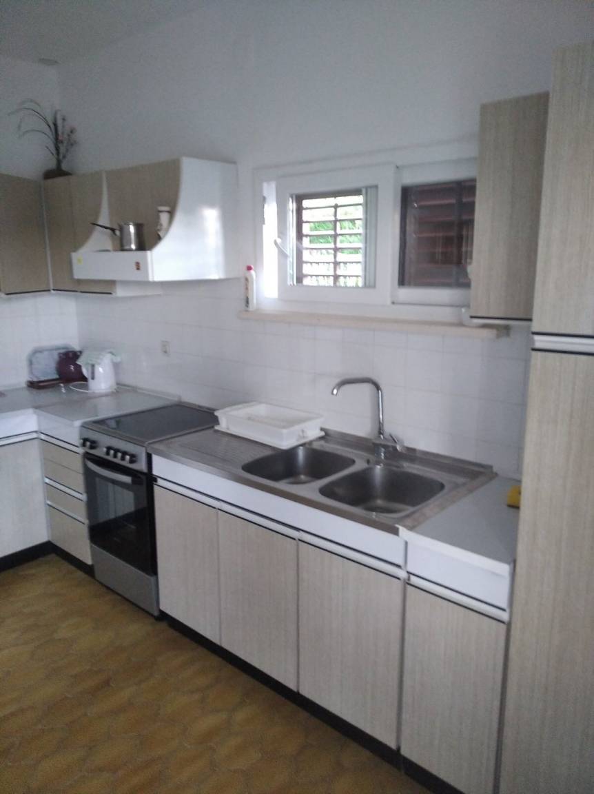 60 M² Apartment ∙ 2 Bedrooms ∙ 5 Guests - Trpanj