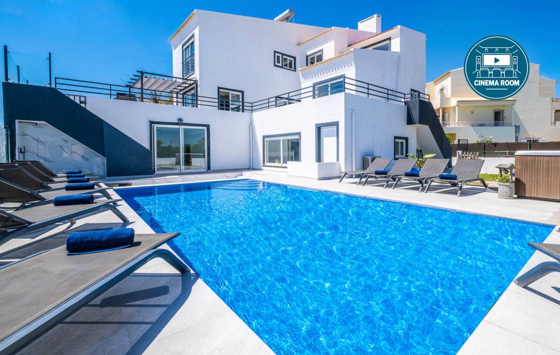 290 M² Villa ∙ 7 Bedrooms ∙ 22 Guests - Algarve