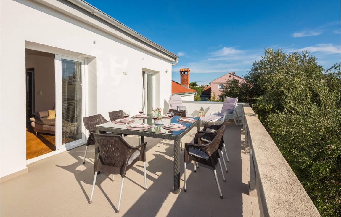 71 M² Apartment ∙ 3 Bedrooms ∙ 6 Guests - Vir