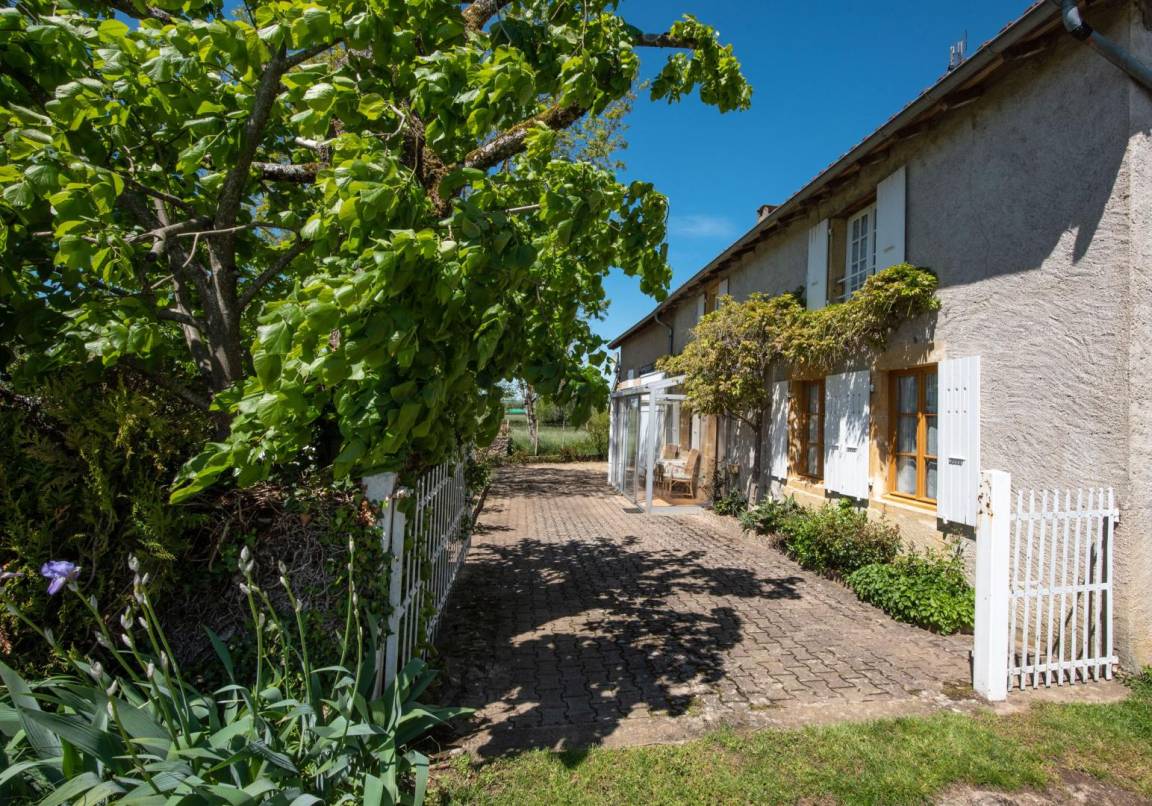 100 m&sup2; G&icirc;te 2 Schlafzimmer 4 G&auml;ste
