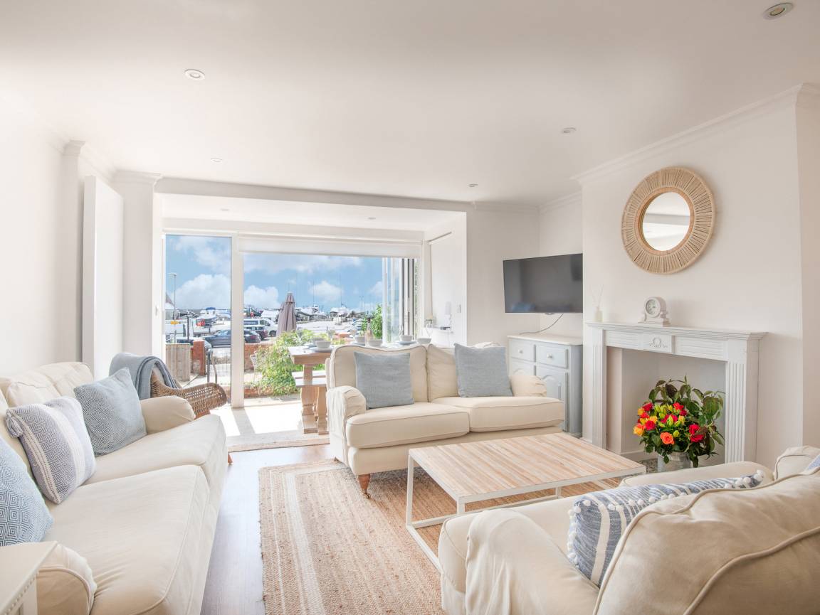 Cottage ∙ 4 Bedrooms ∙ 8 Guests - Lyme Regis