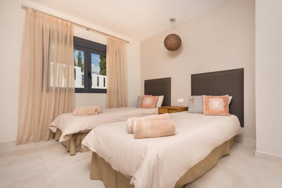 300 M² Villa ∙ 6 Schlafzimmer ∙ 11 Gäste - Mijas