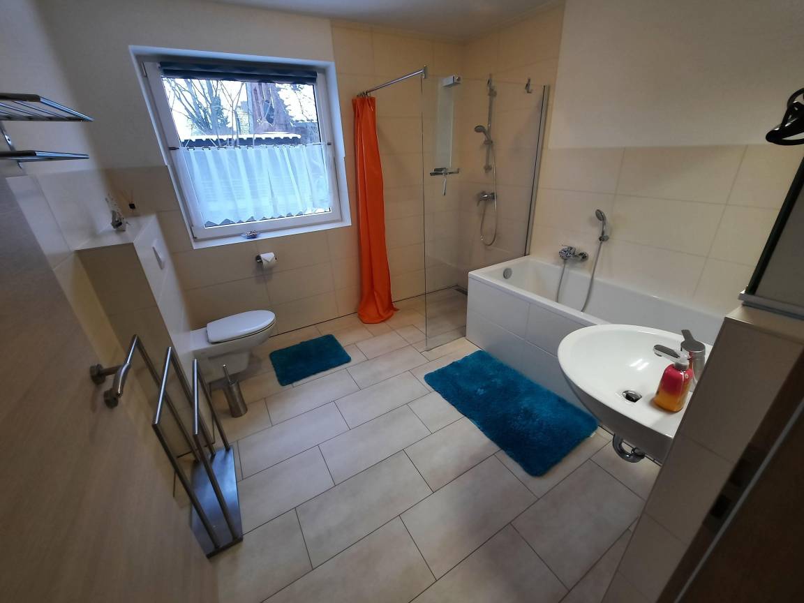 65 m² Ferienwohnung ∙ 2 Schlafzimmer ∙ 4 Gäste – Bild 11