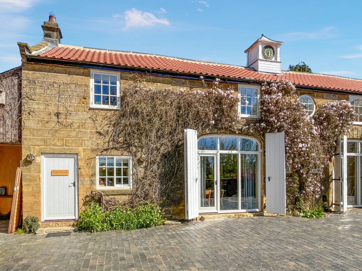 Cottage ∙ 3 Bedrooms ∙ 6 Guests - Redcar