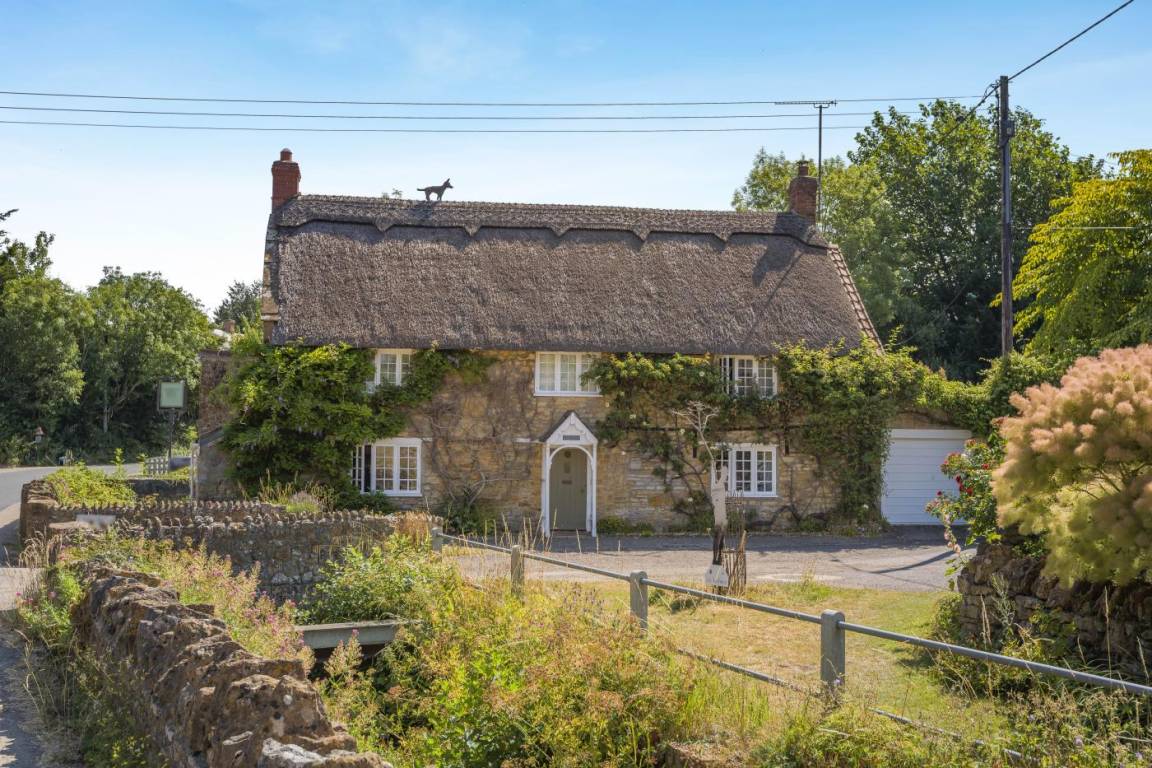 Cottage ∙ 3 Bedrooms ∙ 5 Guests - Crewkerne