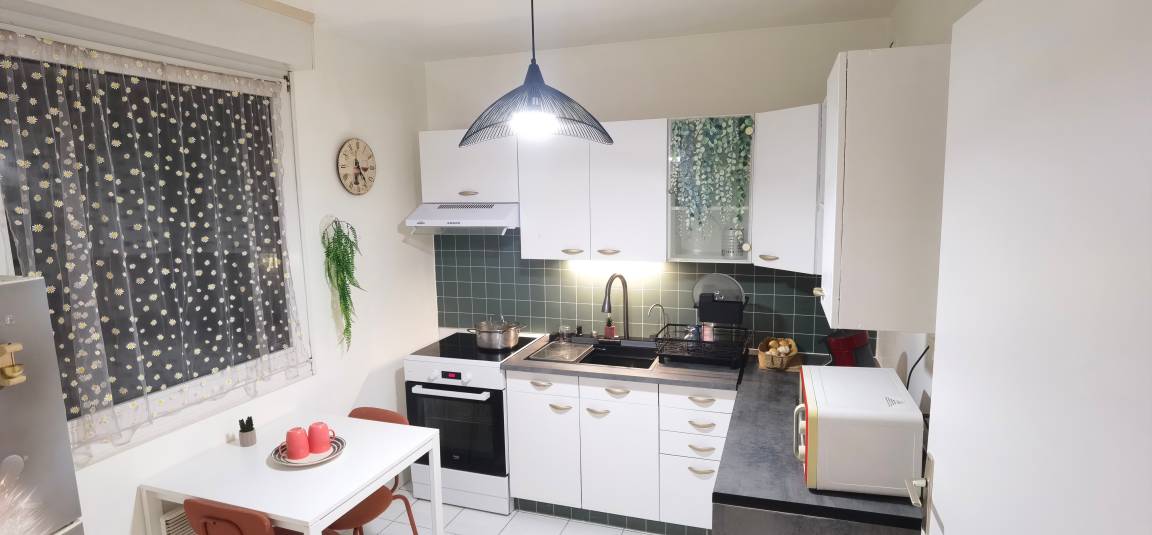 68 M² Appartement ∙ 2 Chambres ∙ 6 Personnes - Saint-Priest