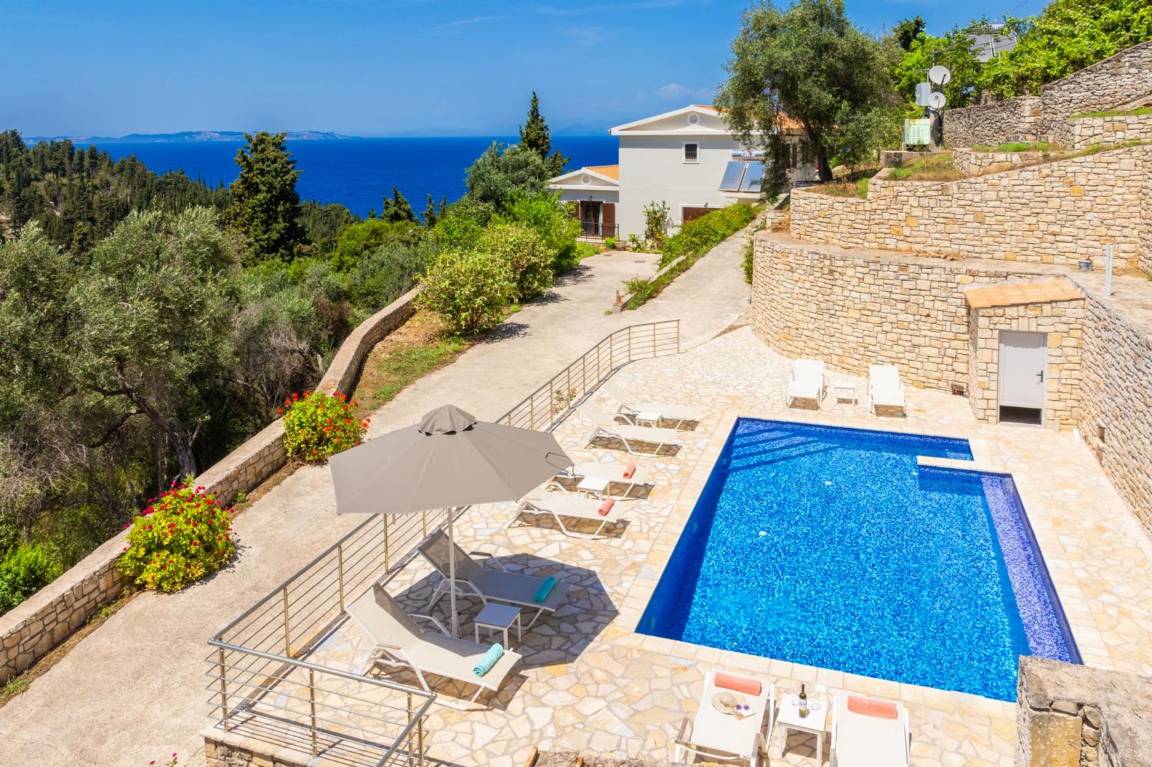 265 M² Villa ∙ 5 Bedrooms ∙ 10 Guests - Paxi