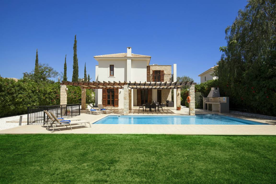 Villa ∙ 2 Bedrooms ∙ 4 Guests - Писсури