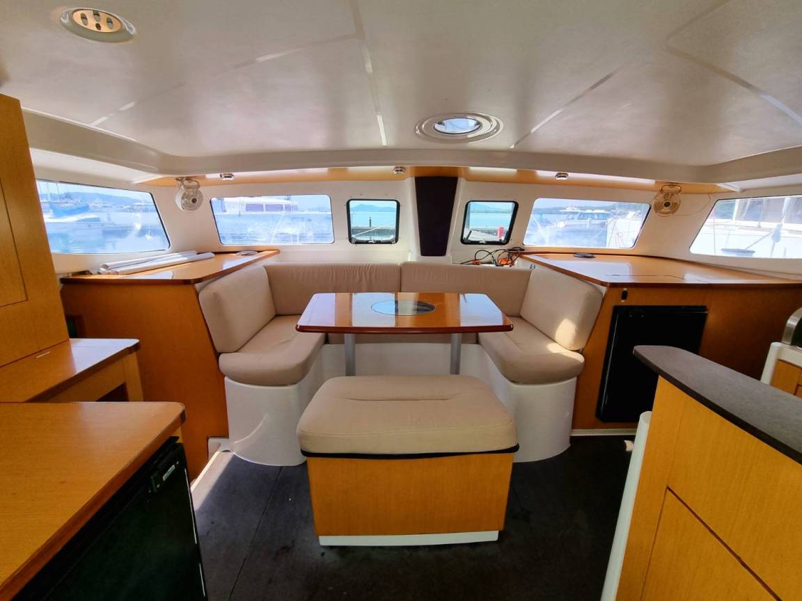 11 M² Houseboat ∙ 2 Bedrooms ∙ 4 Guests - Phuket