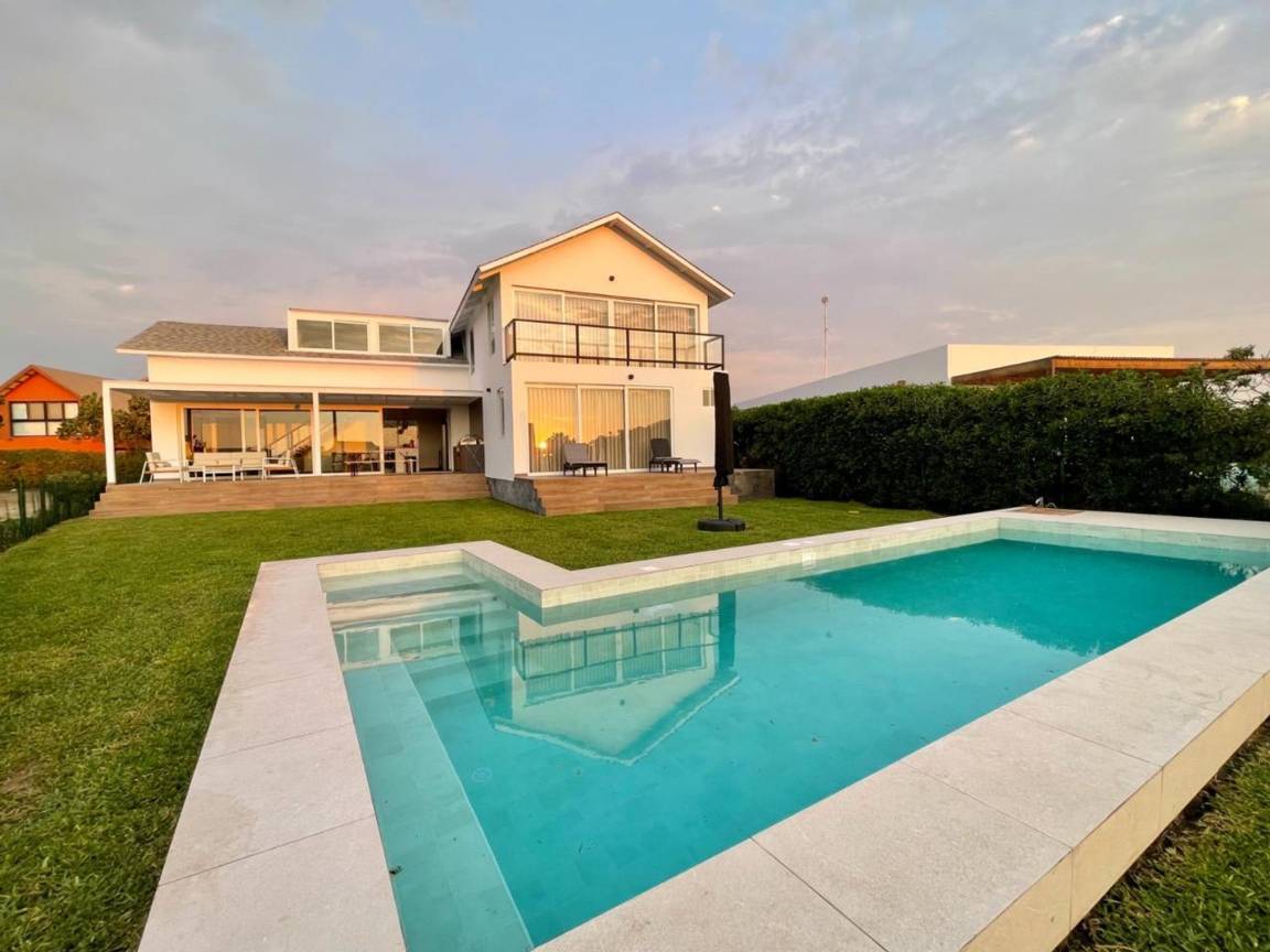 Apartamento ∙ 5 Habitaciones ∙ 16 Huéspedes - San Clemente