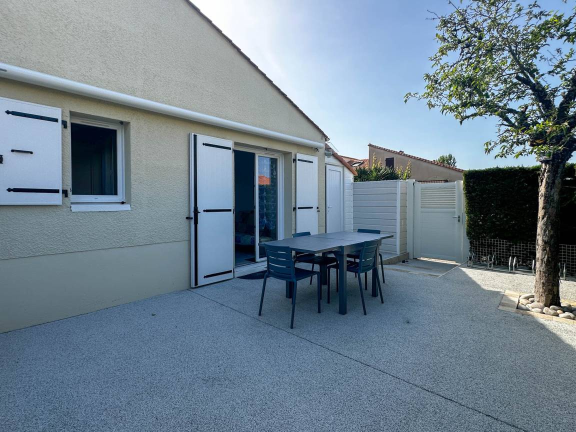 35 M² House ∙ 2 Bedrooms ∙ 4 Guests - Royan